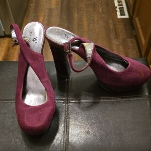 Worthington Maroon Platform Heels
